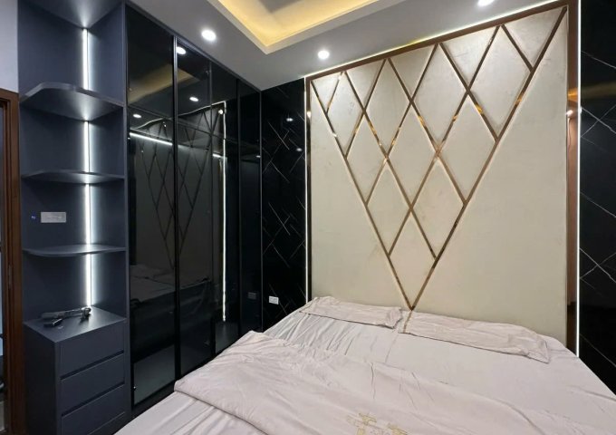 NÚI TRÚC, BA ĐÌNH, NGÕ THÔNG, Ô TÔ ĐỖ CỬA,KINH DOANH , HIẾM NHÀ BÁN 26M2 X 5 TẦNG MẶT TIỀN 3M GIÁ 7,9 TỶ