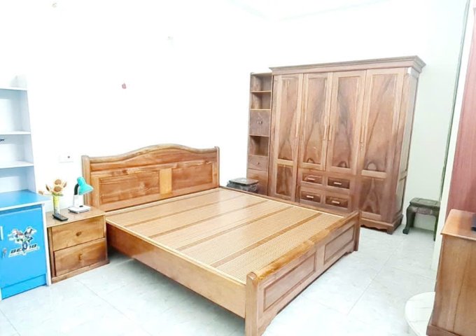 Bán nhà mặt phố Hòa Mã, diện tích 140m2, 79.5 tỷ, vỉa hè rộng, đường ô tô 2 chiều, kinh doanh đỉnh