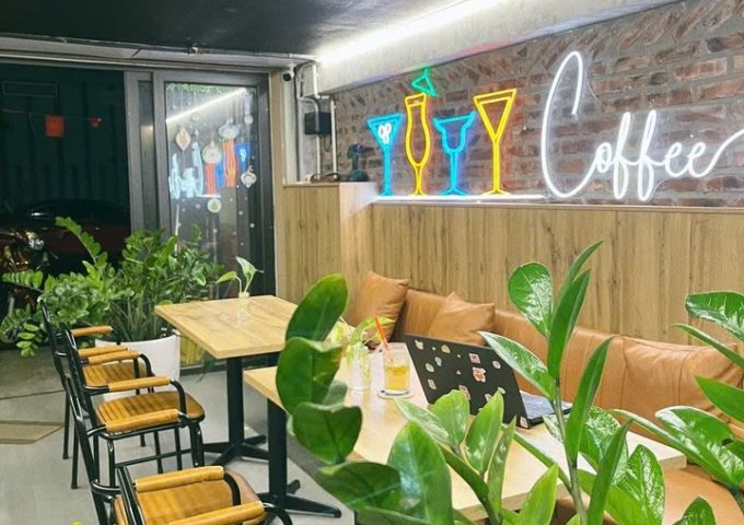 Sang nhượng quán cafe mặt bằng đẹp ở Võ Cường