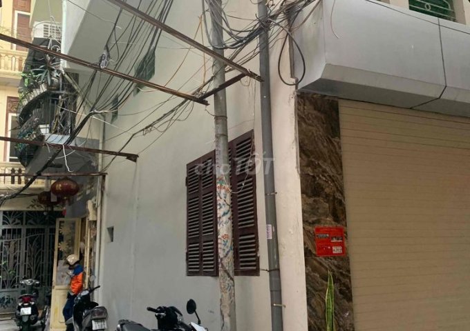 Cho thuê nhà 4 tầng số 42 mặt ngõ Khâm Đức, Khâm Thiên vừa ở vừa kinh doanh.