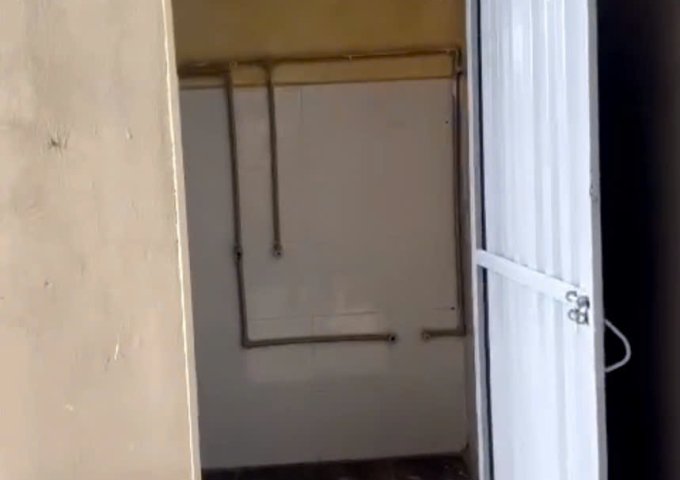 Cho thuê nhà xưởng 101m2 khép kín tại phường Nhật Tân, Tây Hồ, Hà Nội