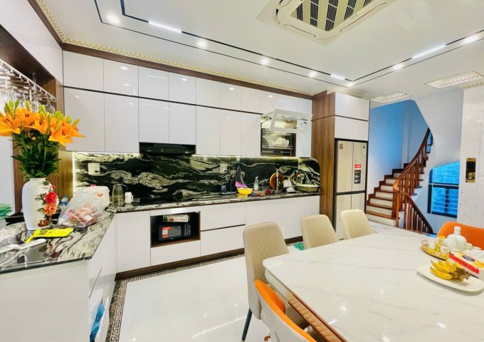 Chính chủ cho thuê nhà số 64 mặt phố Đàm Quang Trung, Long Biên, Hà Nội