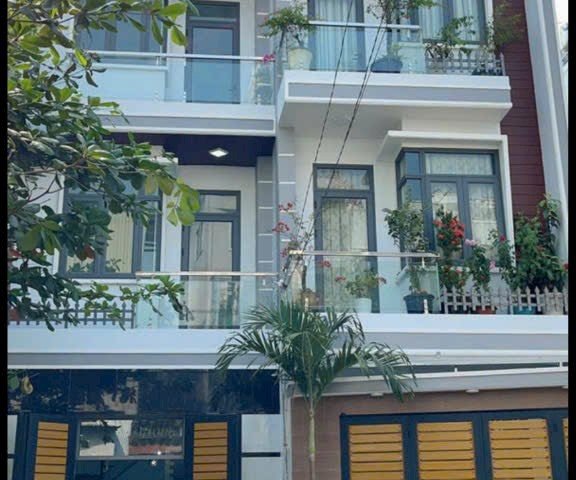 NHÀ  4 TẦNG MẶT TIỀN KINH DOANH HIỆP PHÚ