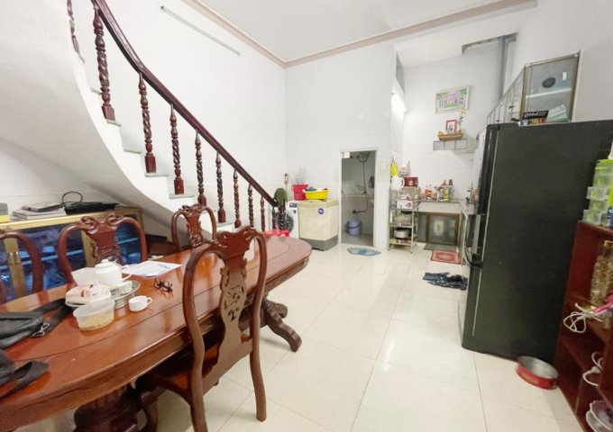 Bán nhà 2 tầng mặt tiền 4x17m giá 6,8 tỷ Tân Chánh Hiệp 17, Quận 12