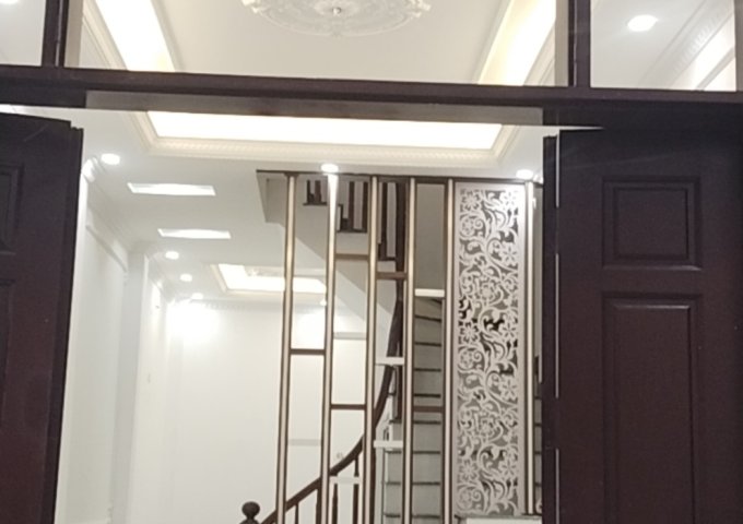Bán nhà đường Tả Thanh Oai, Huyện Thanh Trì, TP Hà Nội 33m2, xe ô tô vào nhà, 4.8 tỷ