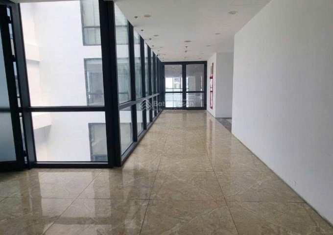Cần cho thuê 300m2 sàn Tầng 5 tòa nhà mặt phố Trần Nhật Duật - Trung tâm quận Hoàn Kiếm.