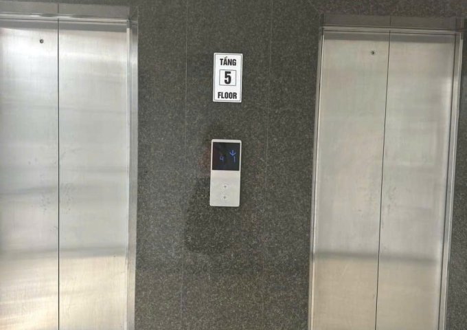 Cần cho thuê 300m2 sàn Tầng 5 tòa nhà mặt phố Trần Nhật Duật - Trung tâm quận Hoàn Kiếm.