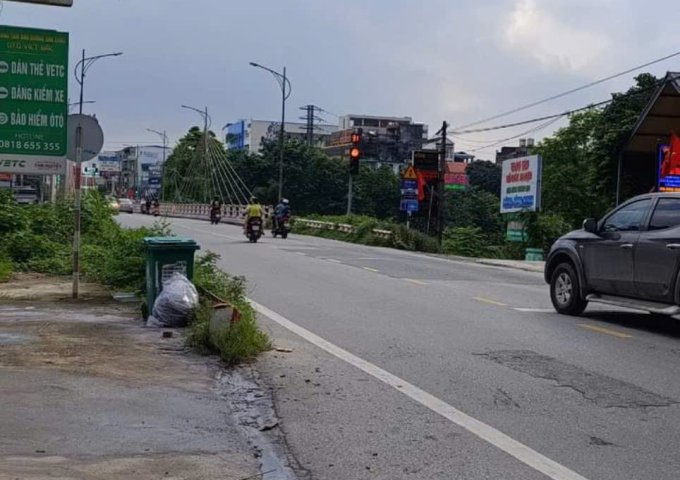 Cho thuê nhà đầu cầu gia bảy(mặt đường chính cách đầu cầu 50m).