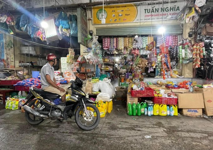 Sang mặt bằng kinh doanh tại chợ Hội Nghĩa, Tân Uyên.