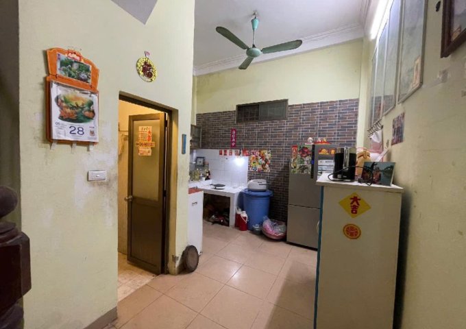 Bán Nhà Định Công Hoàng Mai , DT 42m2 ,Giá Nhỉnh 5 Tỷ ,oto gần