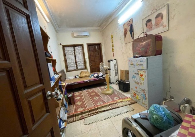 Bán Nhà Định Công Hoàng Mai , DT 42m2 ,Giá Nhỉnh 5 Tỷ ,oto gần