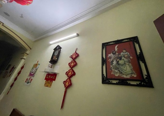 Bán Nhà Định Công Hoàng Mai , DT 42m2 ,Giá Nhỉnh 5 Tỷ ,oto gần