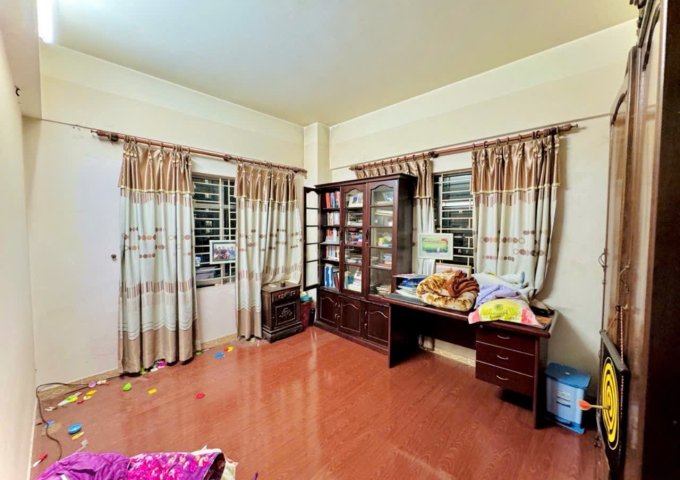   Siêu phẩm - NƠ 4 KĐT Pháp Vân (Trần Thủ Độ) , Hoàng Mai: 83m2 - 3.3 tỷ  