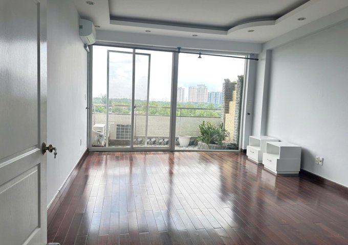 Cho thuê căn hộ Grand View C , PMH ,Quận 7, dt : 147m2 , nhà rộng ,3PN ,căn góc , giá : 32 triệu