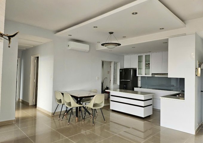 Cho thuê căn hộ Grand View C , PMH ,Quận 7, dt : 147m2 , nhà rộng ,3PN ,căn góc , giá : 32 triệu