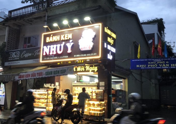 Bán Nhà Góc 2 Mặt Tiền: 77B Trần Bình Trọng, Quận 5. DT: 4,2 x 18 - 2 Tầng. Giá: 22 Tỷ