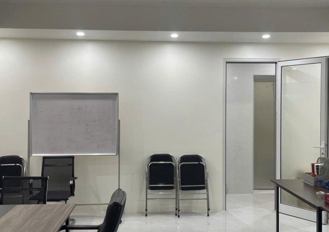 Chính chủ cho thuê 2 mặt bằng gần sát đường HOÀNG QUỐC VIỆT.