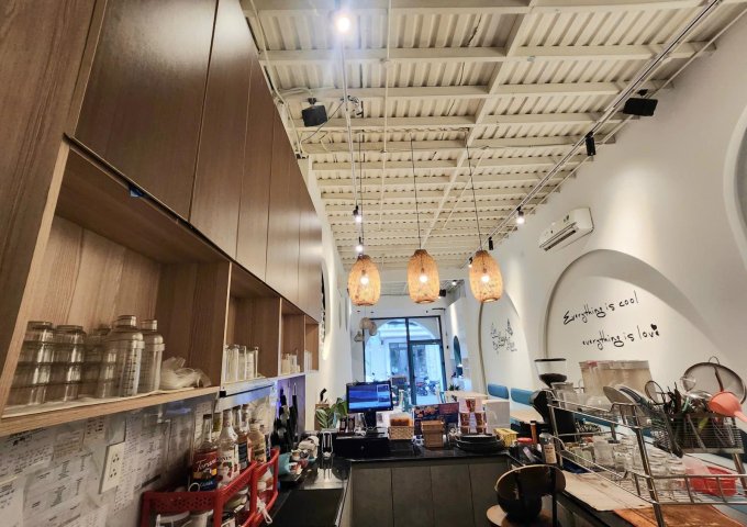 CHÍNH CHỦ SANG NHƯỢNG QUÁN CÀ PHÊ THIẾT KẾ HIỆN ĐẠI, VỊ TRÍ ĐẮC ĐỊA QUẬN TÂN BÌNH