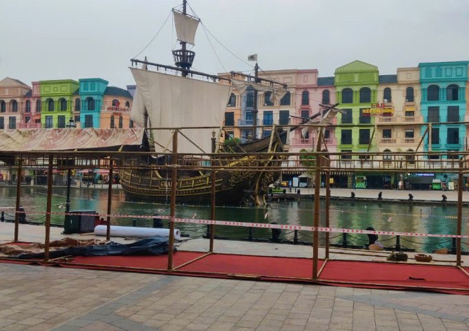 Mình cần chuyển nhượng lại cửa hàng gà rán tại Vinhomes Ocean Park 3