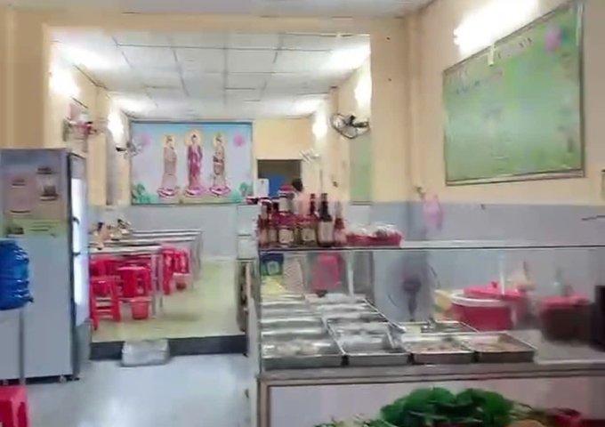 SANG QUÁN CƠM CHAY Vị Trí : ngã 4 đèn đỏ Tân Kỳ, Tân Quý, Tân Phú, Hồ Chí Minh