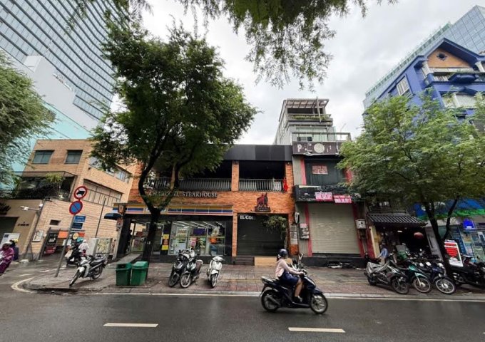 MINISTOP trung tâm phố Nhật 11 Lê Thánh Tôn, P. Bến Nghé, Quận 1 diện tích 18x19 công nhận 342m2