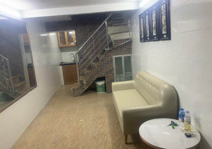 Chính chủ bán nhà số 4 ngách 8 ngõ Tô Tiền, 81 Khâm Thiên vào, Đống Đa, Hà Nội