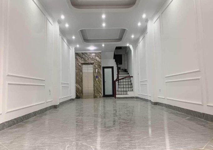 Bán nhà Ông Bích Khiêm, Ba Đình, dt 55m, 5 tầng thang máy, phân lô, 15m ra mặt phố. Giá 12.7 tỷ