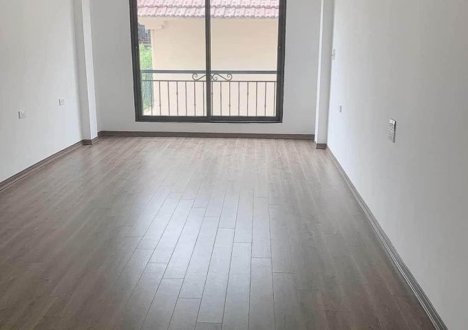 Bán nhà Ông Bích Khiêm, Ba Đình, dt 55m, 5 tầng thang máy, phân lô, 15m ra mặt phố. Giá 12.7 tỷ