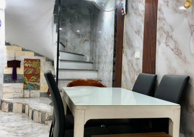 NHÀ ĐẸP - GIÁ TỐT - CHÍNH CHỦ Cần Bán Nhà Vị Trí Đẹp Tại Khương Đình, Thanh Xuân, Hà Nội