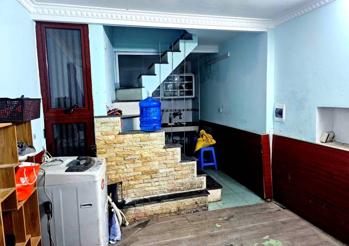 Bán Nhà Ngõ Thịnh Hào 3. Tôn Đức Thắng. Đống Đa. DT 25m2. MT 3m. 4 Tầng. Giá 2.88 Tỷ. 