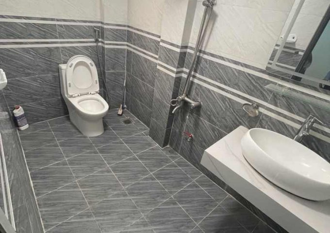  Bán nhà riêng tại Đường Tân Mai, Hoàng Mai, Hà Nội diện tích 32m2 giá 8.5 Tỷ