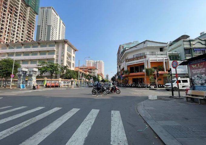 25-27 NGUYỄN KHẮC NHU, PHƯỜNG CÔ GIANG, QUẬN 1 diện tích 11x30 công nhận 290m2