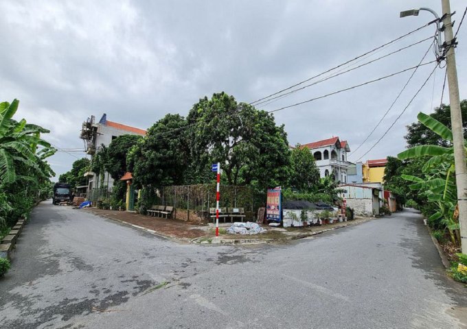 BÁN GẤP Biệt thự sân vườn 222m2 Đa Tốn, Gia Lâm. Đường 15m. 2x tỷ. Lh 0989894845