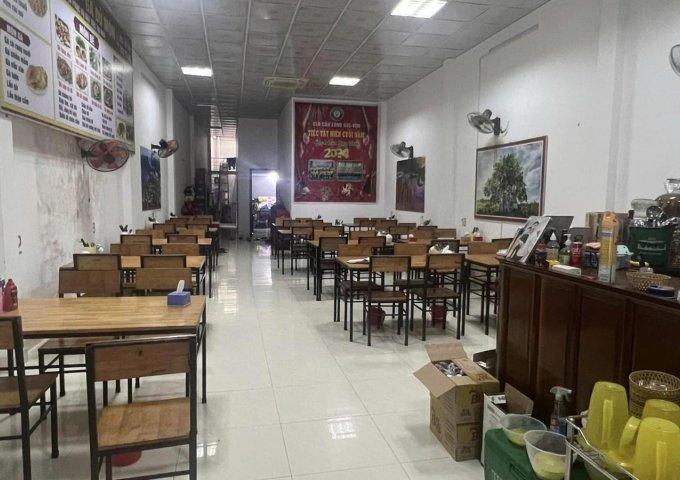 Cần Sang Nhượng nhà hàng Địa chỉ : 56 Nguyễn Sỹ Sách, TP Vinh