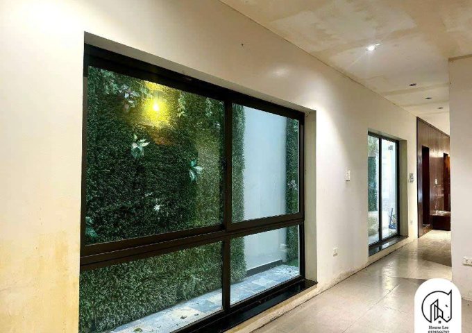 Nhà mặt ngõ oto thông ở Bồ Đề, Long Biên sát đường to rộng 109m, mặt tiền: 5.6m 18 tỷ