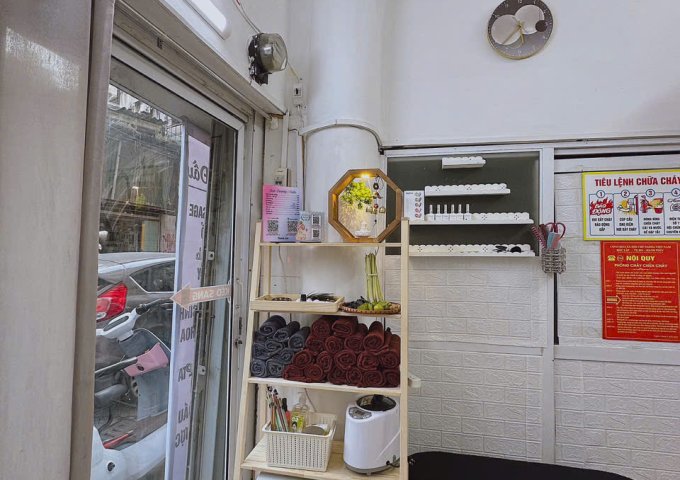 Vì lí do cá nhân e cần sang nhượng cửa hàng Nails & Gội tại Mặt phố Khương Đình