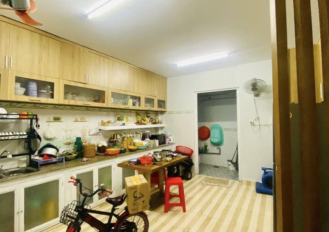 Bán nhà HUỲNH THỊ HAI,  q12, HXH, 4.2m x 16m, chỉ 3.9 tỷ.