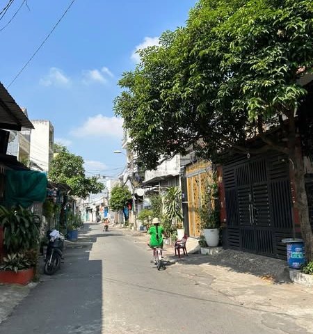 BÁN NHÀ XƯỞNG MẶT TIỀN ĐƯỜNG TRUNG MỸ TÂY QUẬN 12 - 339M2 (9 x 38) - KHÁCH THÍCH LÀ CHỐT.