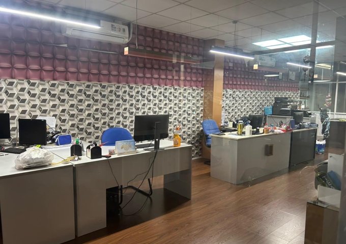 BÁN NHÀ XƯỞNG MẶT TIỀN ĐƯỜNG TRUNG MỸ TÂY QUẬN 12 - 339M2 (9 x 38) - KHÁCH THÍCH LÀ CHỐT.