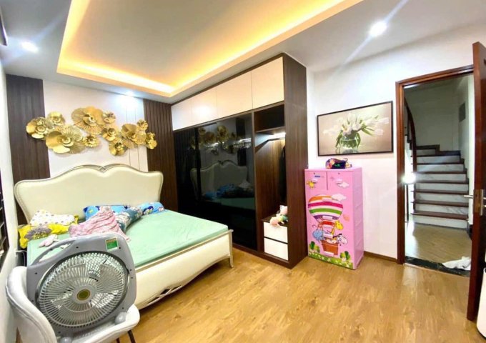 NHÀ ĐẸP - GIÁ TỐT - Chính chủ cần bán nhà phố Trần Quốc Vượng ,Dịch Vọng Hậu, Cầu Giấy , Hà Nội