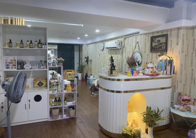 Chính chủ cần sang gấp 1 spa nhỏ xinh Địa chỉ: Q. Tân Bình (gần ngã tư 7 hiền)