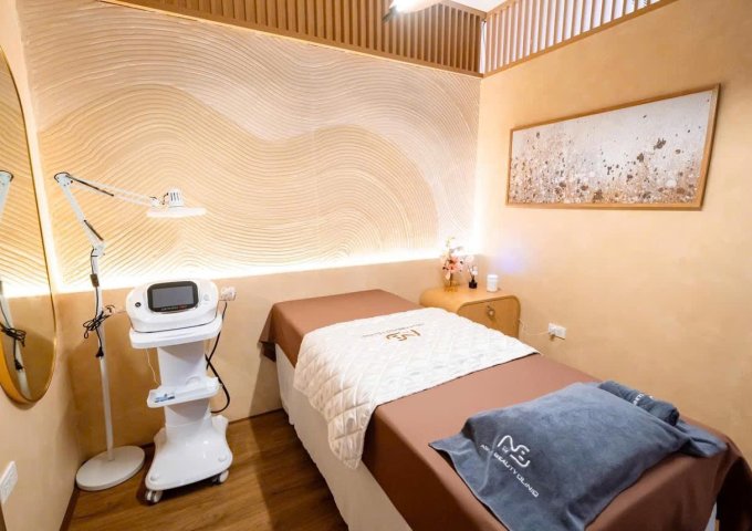 SANG NHƯỢNG SPA MẶT BẰNG TẦNG 1, TẦNG LỬNG Vị Trí : Bà Triệu, Hà Nội