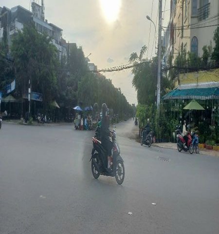 Chính chủ sang nhượng mặt bằng rất đẹp do bận việc gia đình không có thời gian làm