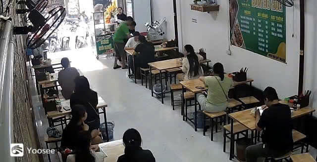 SANG NHƯỢNG QUÁN BÚN BÒ HUẾ Địa chỉ: Số 2 ,ngõ 176 Nguyễn Sơn,Long Biên,Hà Nội