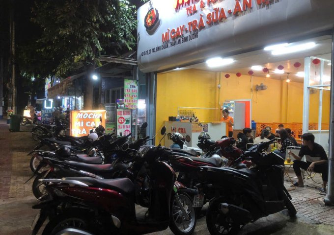 Cần sang quán gấp cho ai có nhu cầu vào làm luôn Mặt tiền đường DT743, gần ngã tư Bình Chuẩn