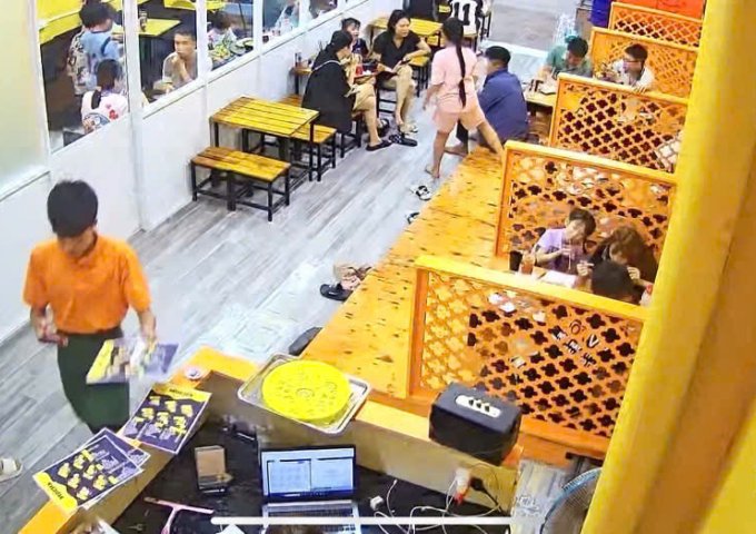 Cần sang quán gấp cho ai có nhu cầu vào làm luôn Mặt tiền đường DT743, gần ngã tư Bình Chuẩn