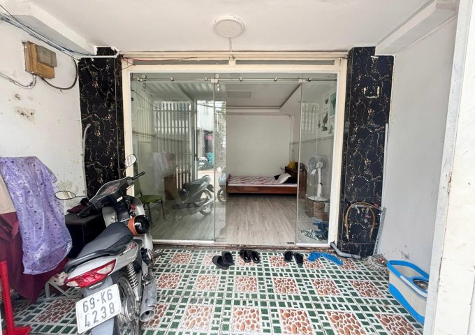 Cho thuê mặt bằng 4 x 7 mặt tiền đường Miếu Bình Đông, quận Bình Tân giáp Tân Phú