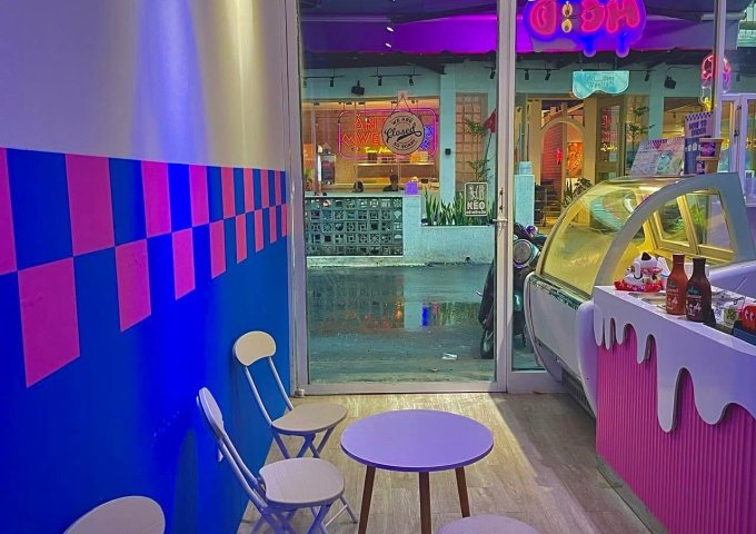 Cần sang lại tiệm kem nhỏ mặt tiền hẻm Thảo Điền