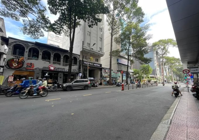 Siêu phẩm đầu tư 124-124A Bùi Thị Xuân, Phường Phạm Ngũ Lão, Quận 1 diện tích 12,45x7,4 HĐT 6.000$