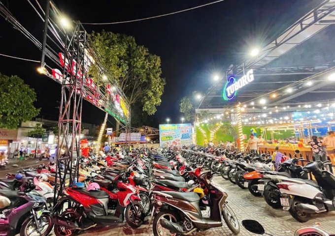 SANG NHƯỢNG NHÀ HÀNG BUFFET HẢI SẢN  Vị Trí : 189 tại 27/23 Phạm Hùng - Bình Hưng - Bình Chánh - Hồ Chí Minh